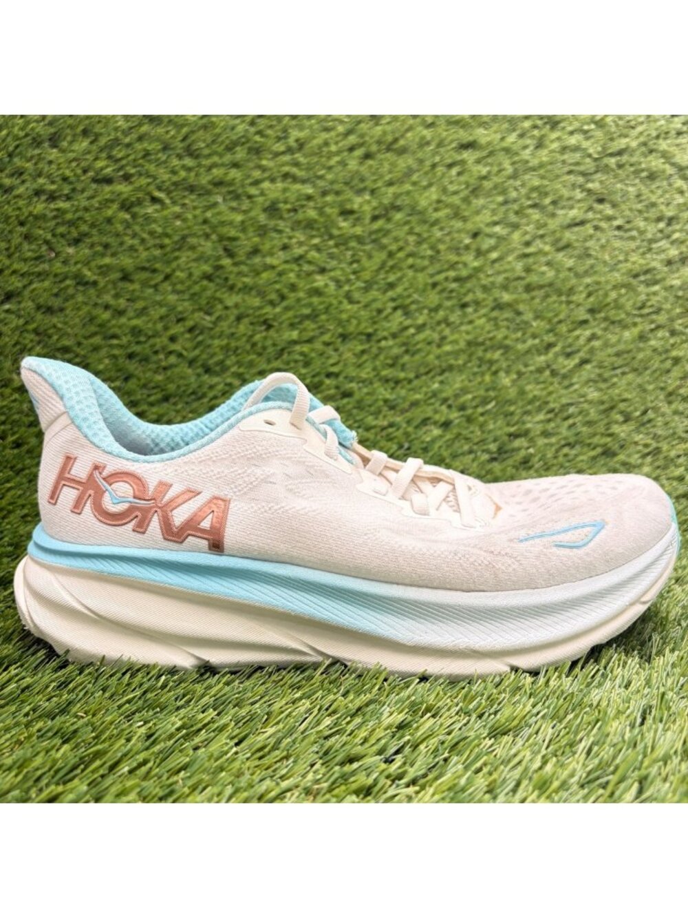 Hoka One One Clifton 9 Womens Size 8.5 White Athletic Running Shoes Sneakers
